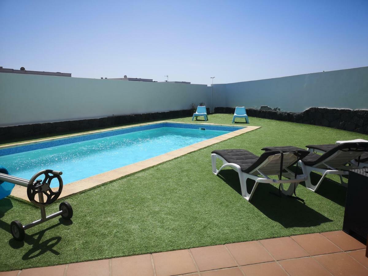 Villaantonia Private Huge Heated Pool And Super Fast Wifi Плая Бланка Екстериор снимка